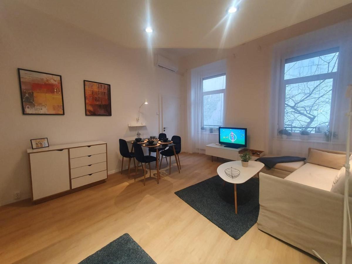 בודפשט Petofi Apartment With Air Condition מראה חיצוני תמונה